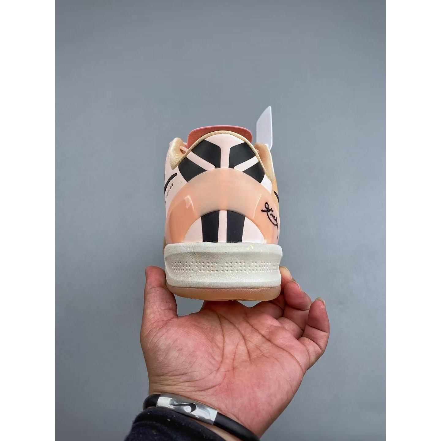 <p>Nike KOBE VIII PROTRO 文化篮球鞋</p>