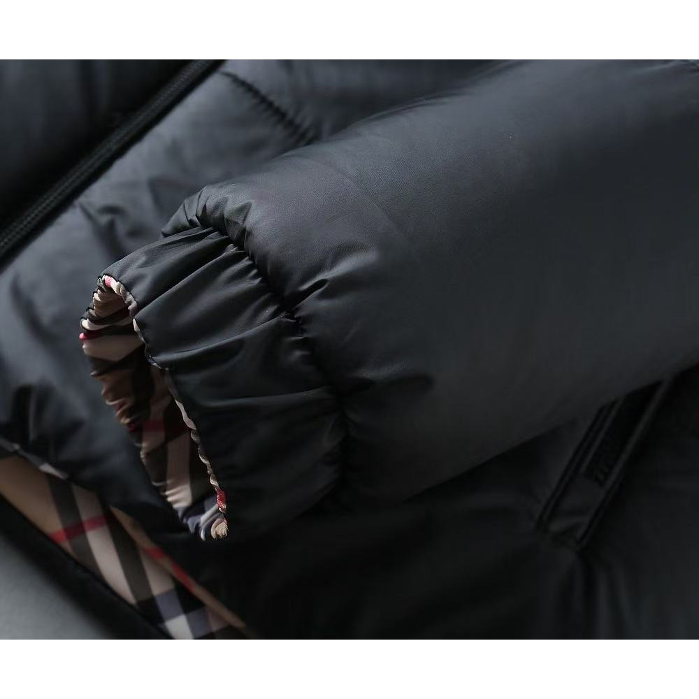 <p>BURBERRY 加厚棉服外套(黑)</p>