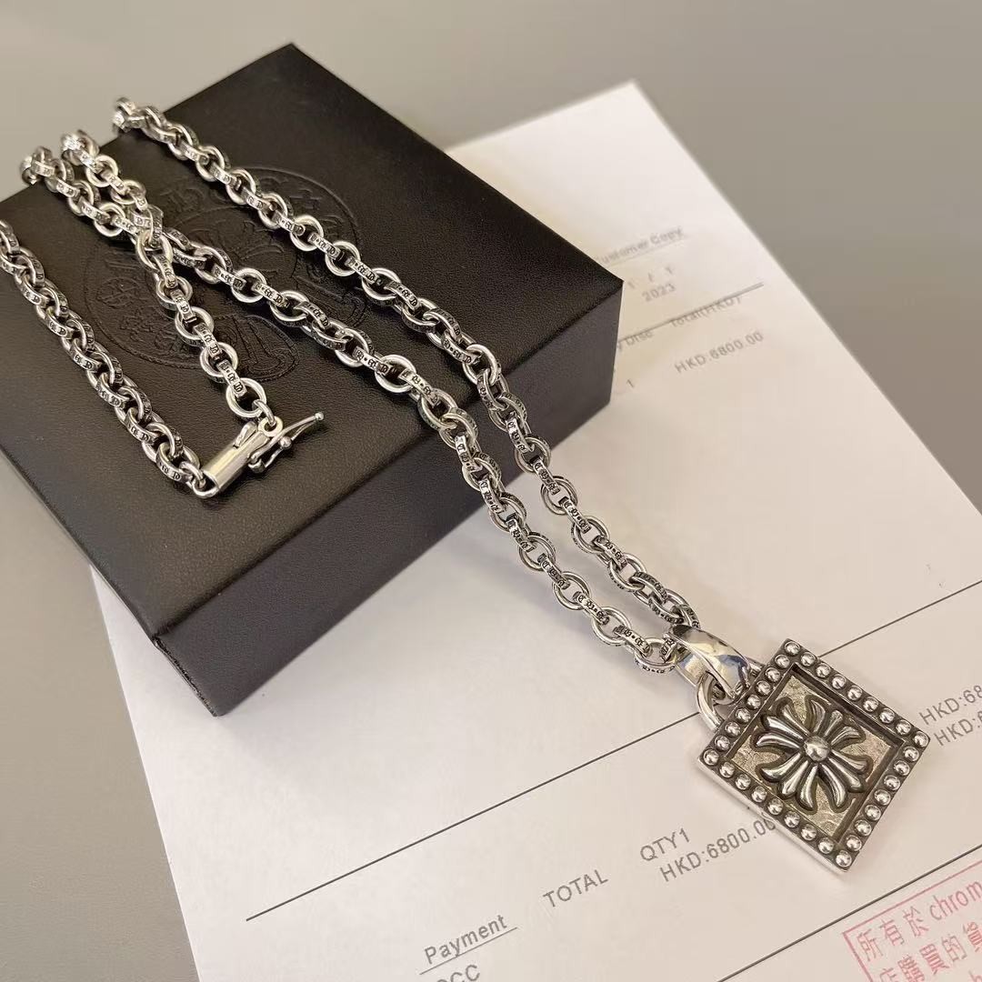 <p>CHROME HEARTS&nbsp;项链</p>