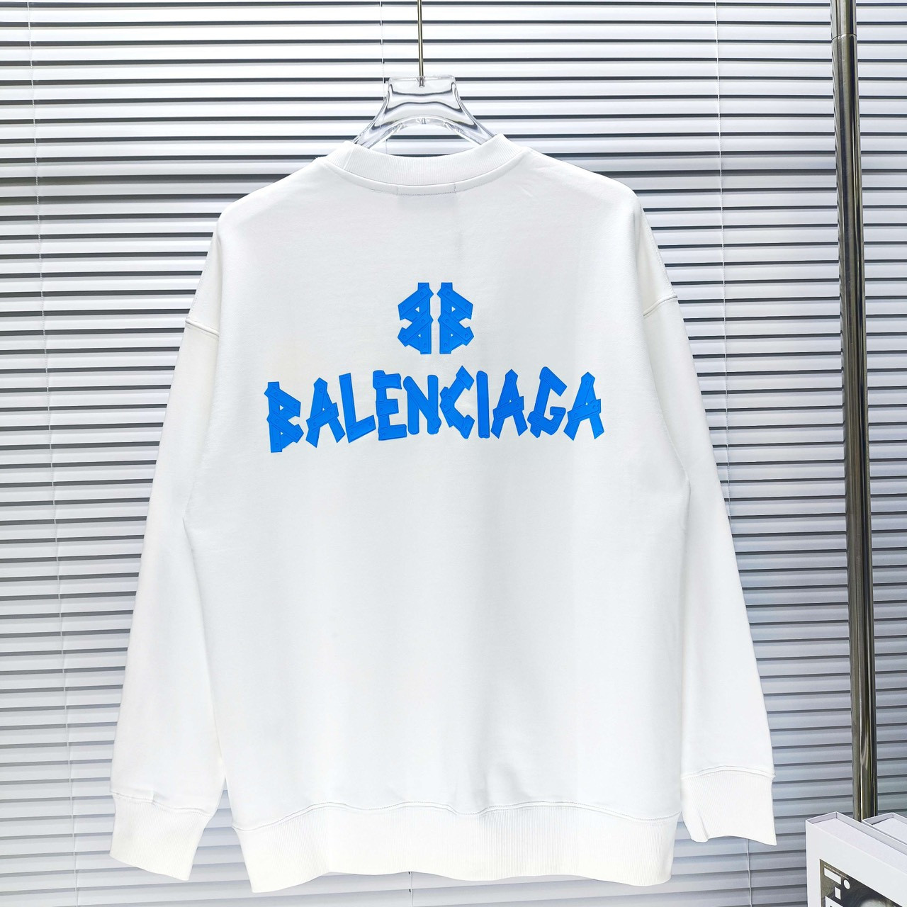 <p>Balenciaga 圆领长袖卫衣(白)</p>