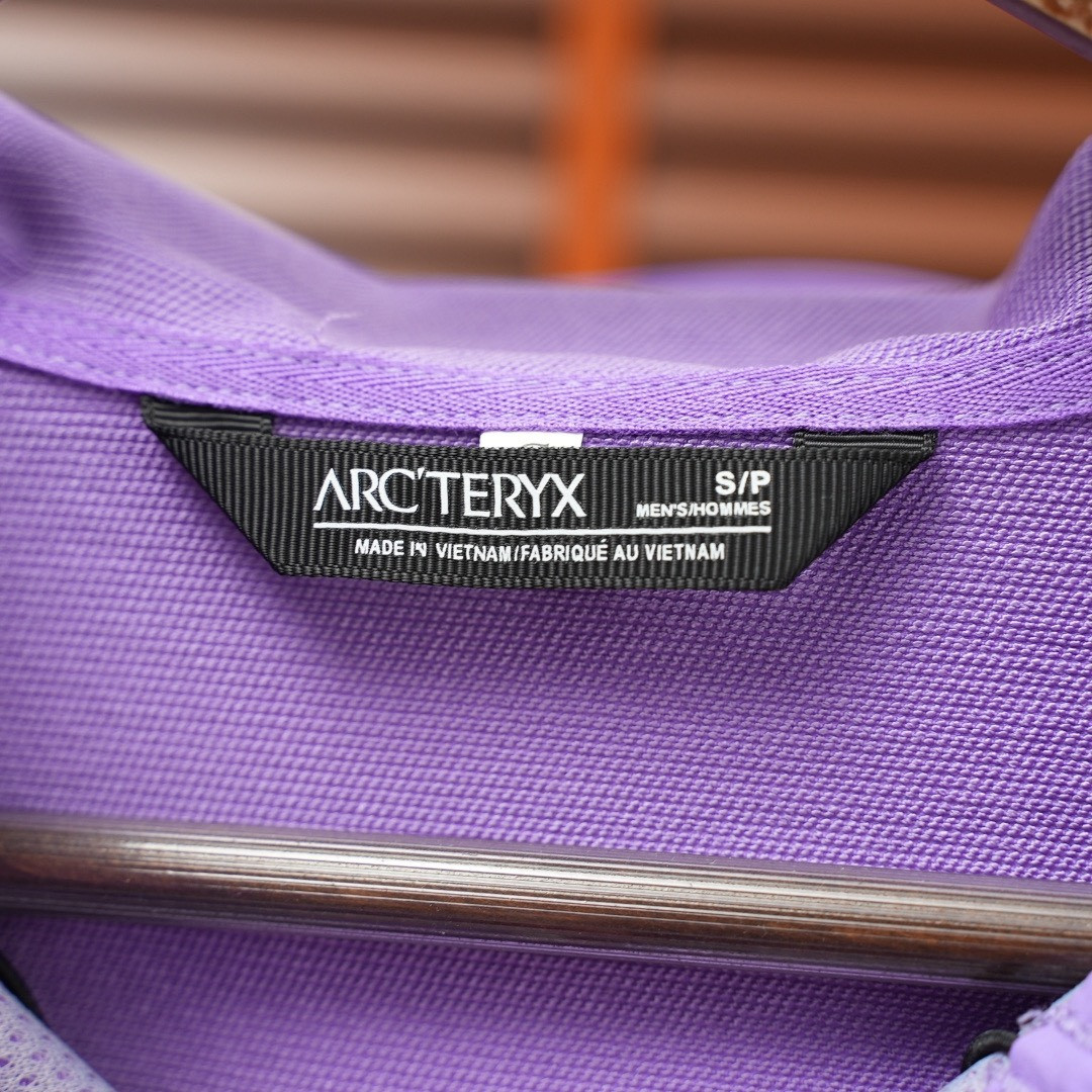 <p>ARC'TERYX 女款Hoody软壳连帽夹克(山菀紫)</p>