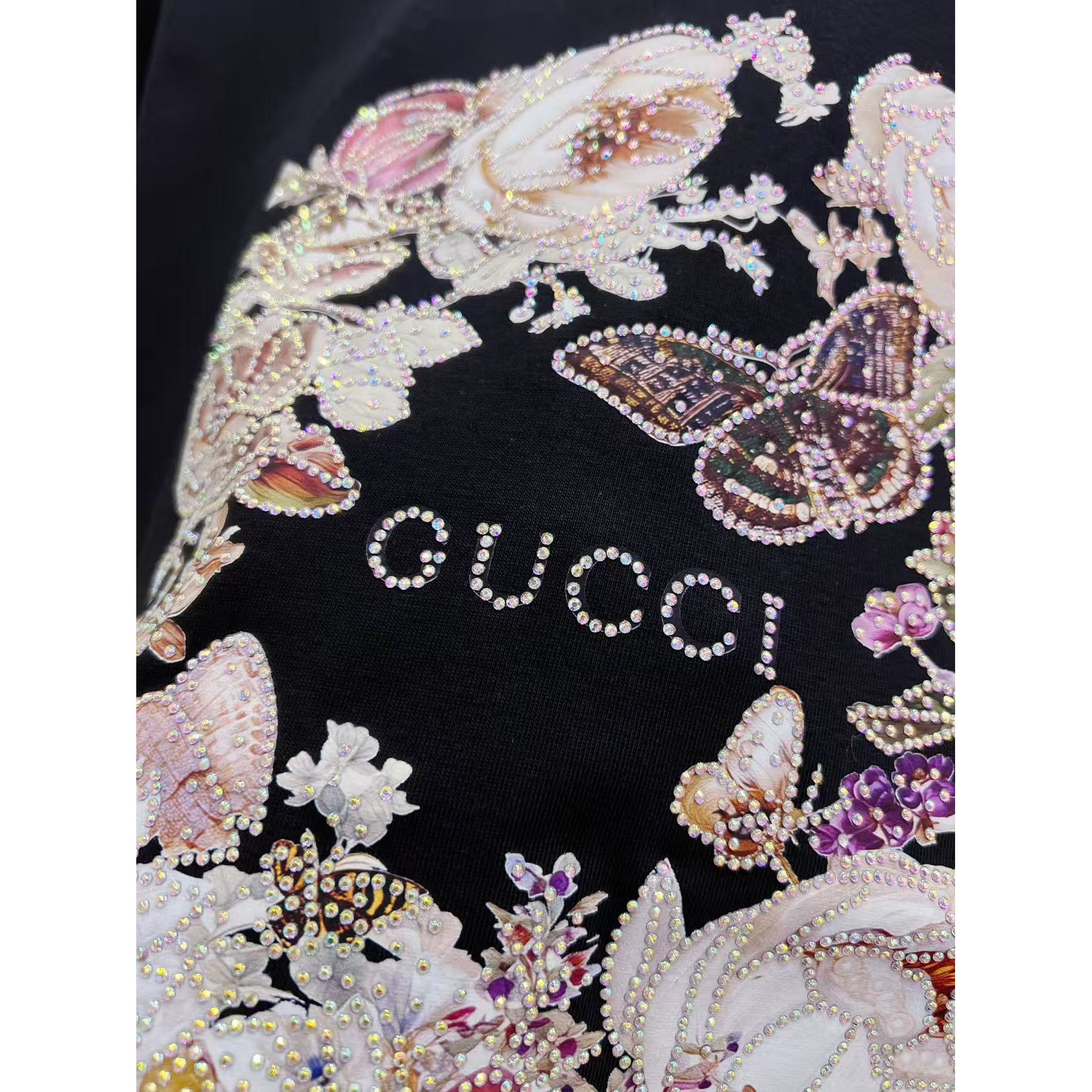 <p>GUCCI&nbsp;烫钻短袖(黑)</p>