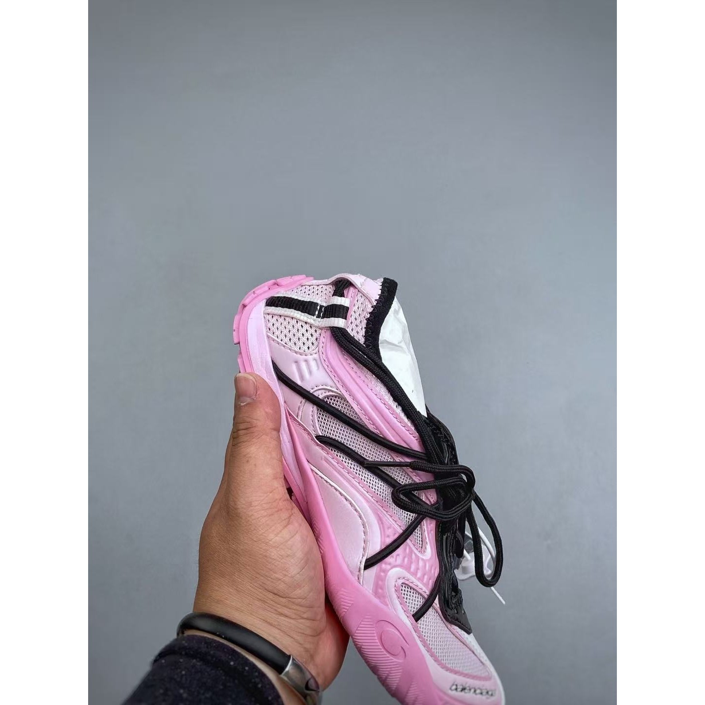 <p>Balenciaga RADAR GRADIENT LINES 25代 生活休闲鞋 (粉)&nbsp;</p>