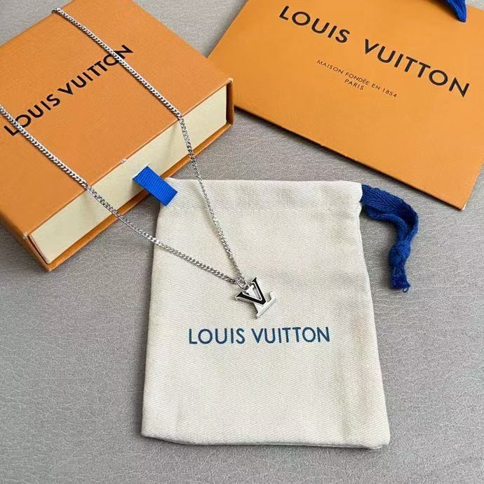 <p>LV 项链</p>