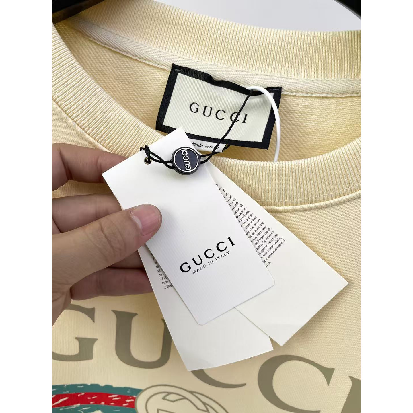 <p>GUCCI 圆领卫衣(卡其)</p>