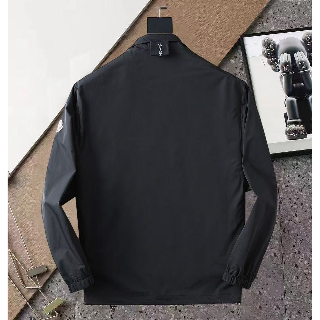 <p>MONCLER&nbsp;男士夹克外套(800856)</p>