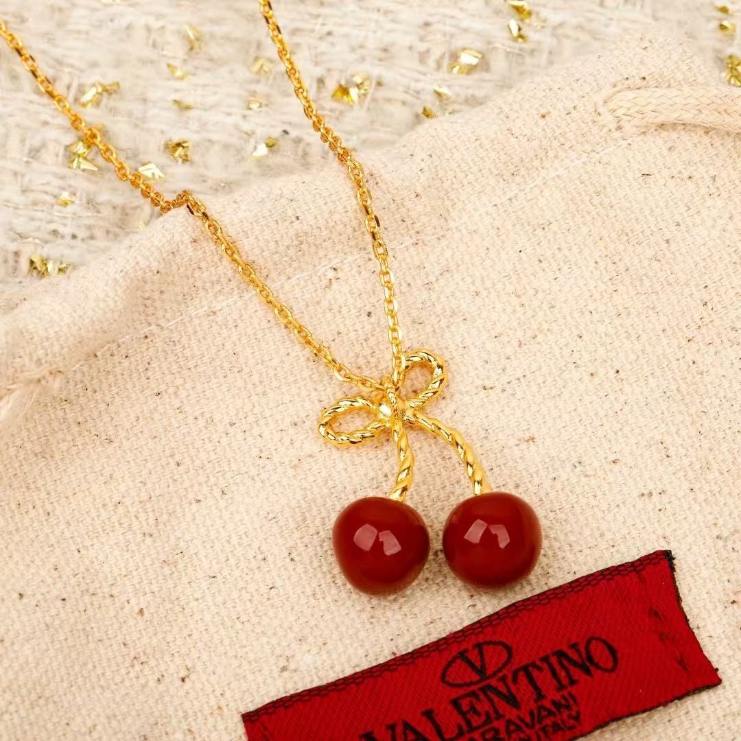 <p>&nbsp;VALENTION&nbsp;红樱桃项链</p>