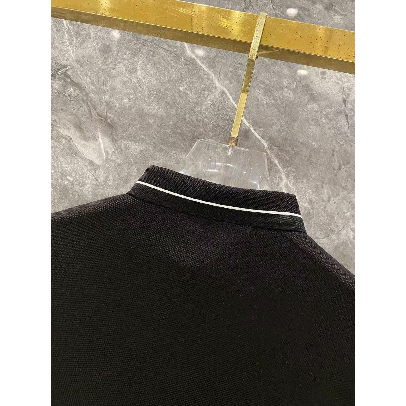 <p>MONCLER 秋冬长袖Polo(782997)</p>