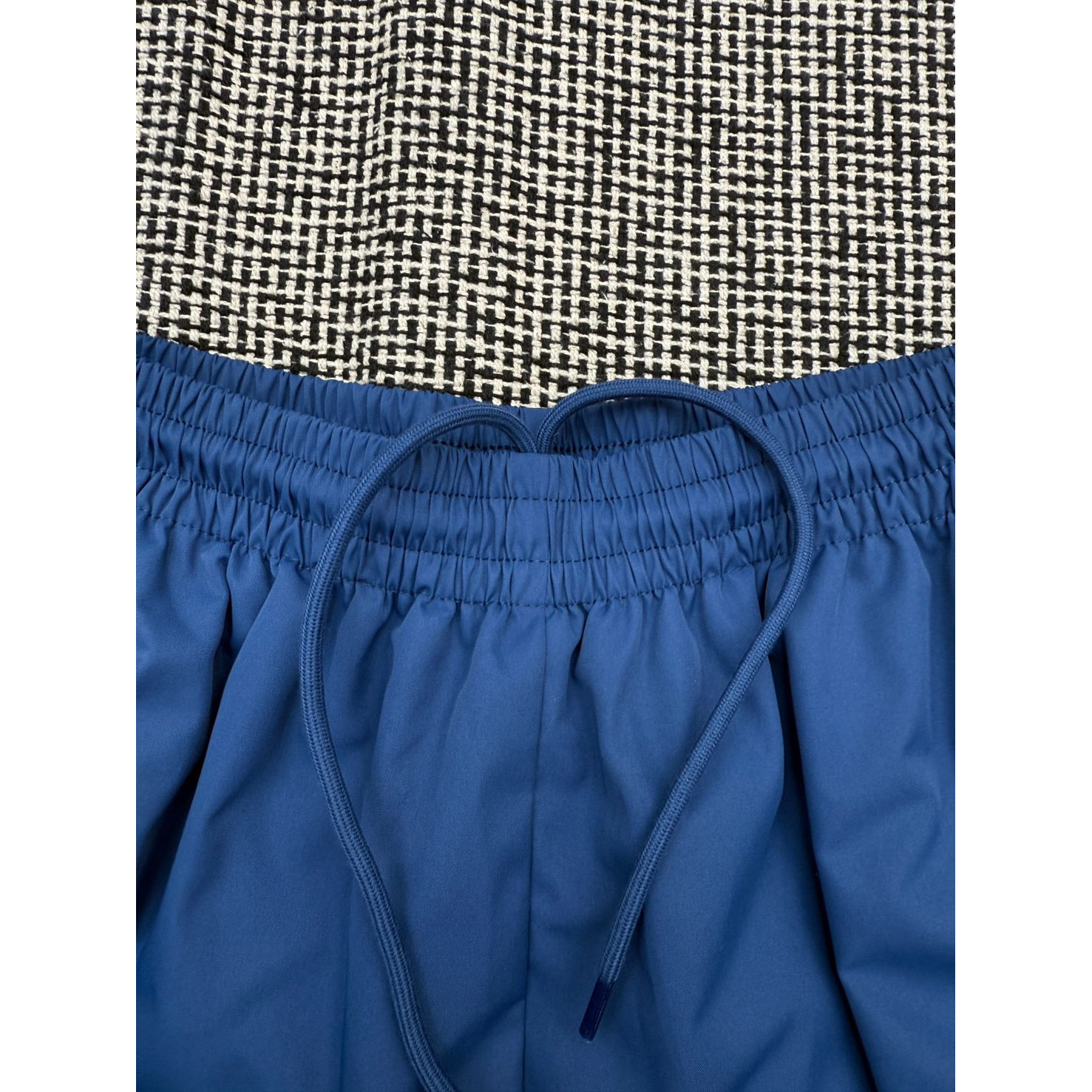 <p>Balenciaga 环圈字母刺绣撞色运动长裤(藍)</p>
