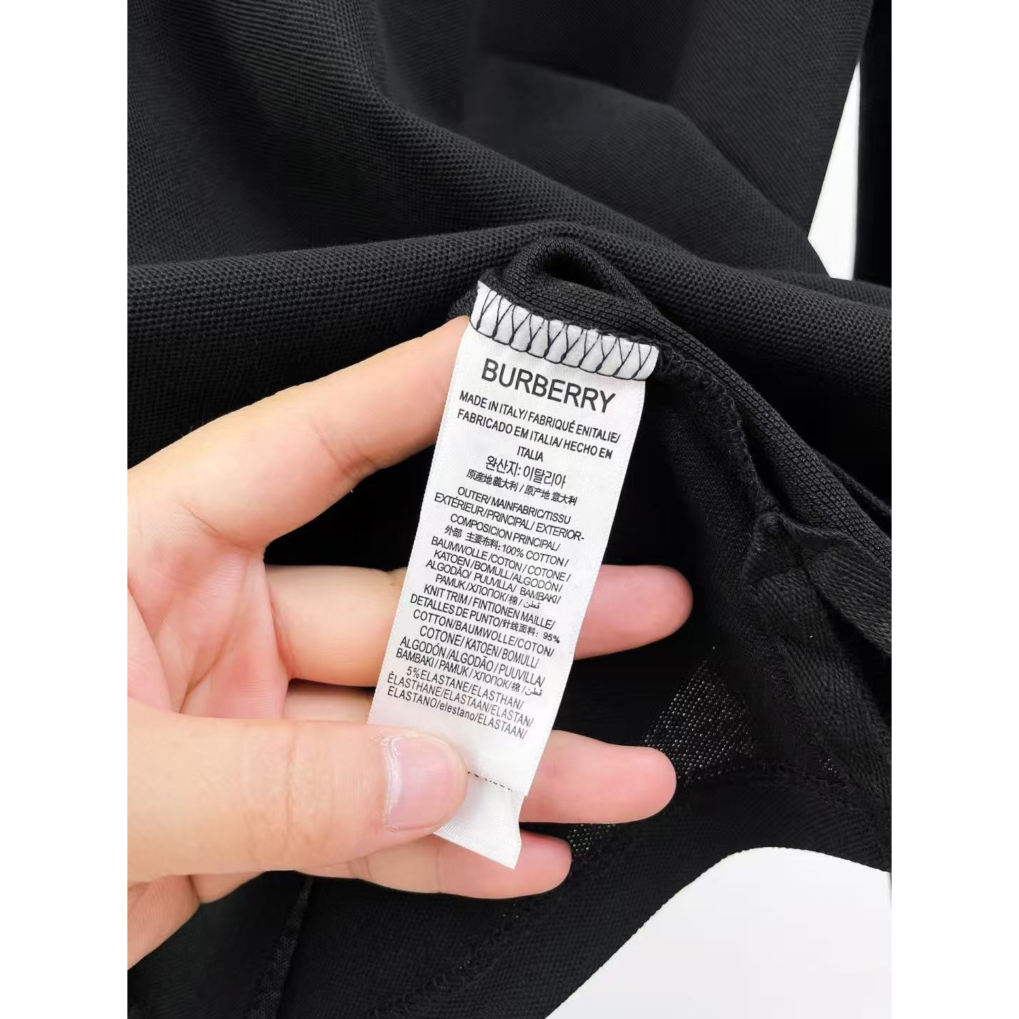 <p>BURBERRY 长袖Polo衫(黑)</p>