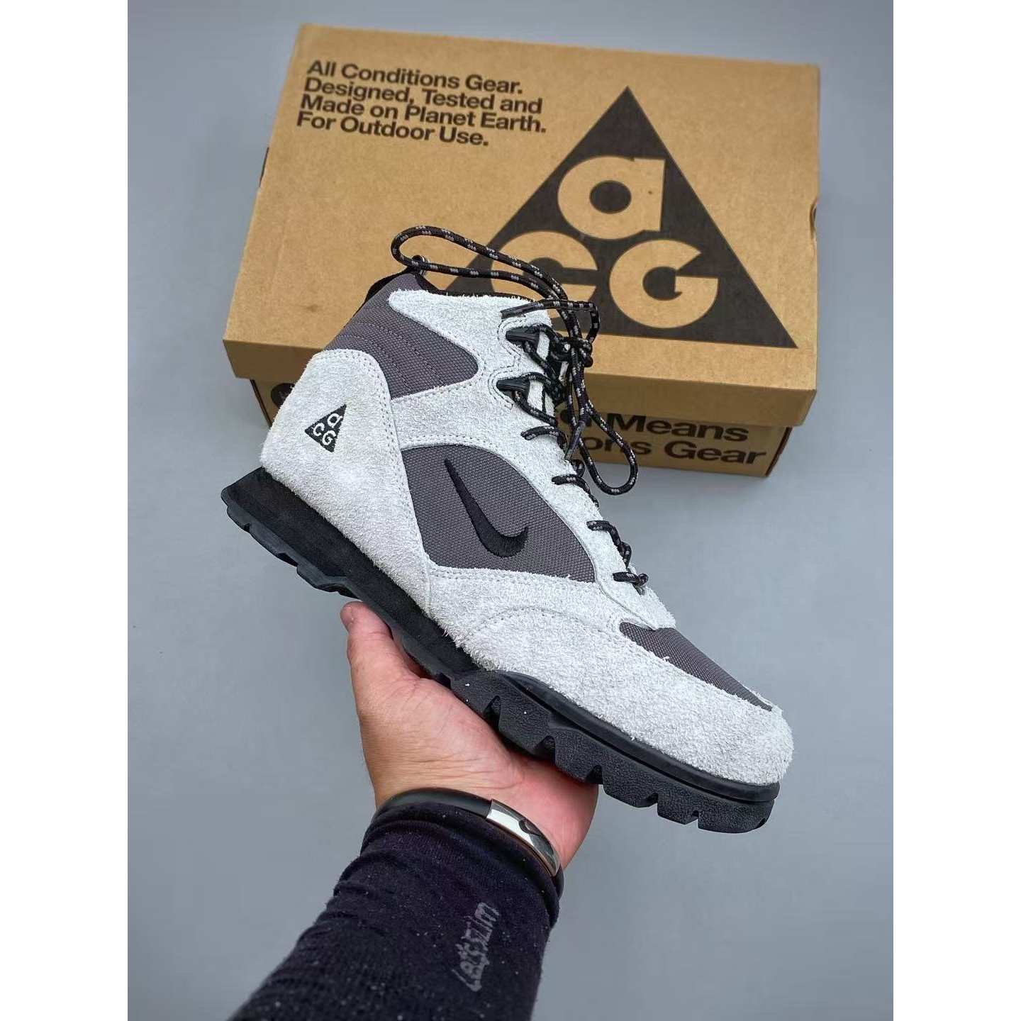 <p>Nike ACG Torre&ldquo;Light Pumice&rdquo; 户外功能鞋(藍/黑/灰/白/卡其)</p>