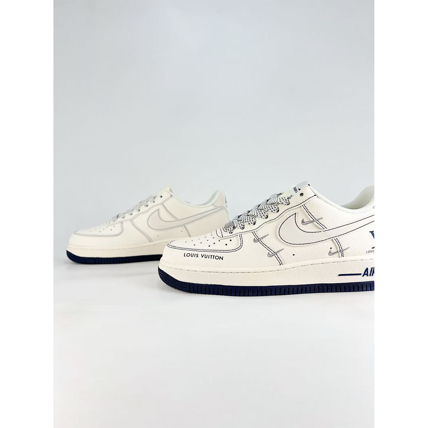 <p>Nike Air Force1 07 low (白)</p>