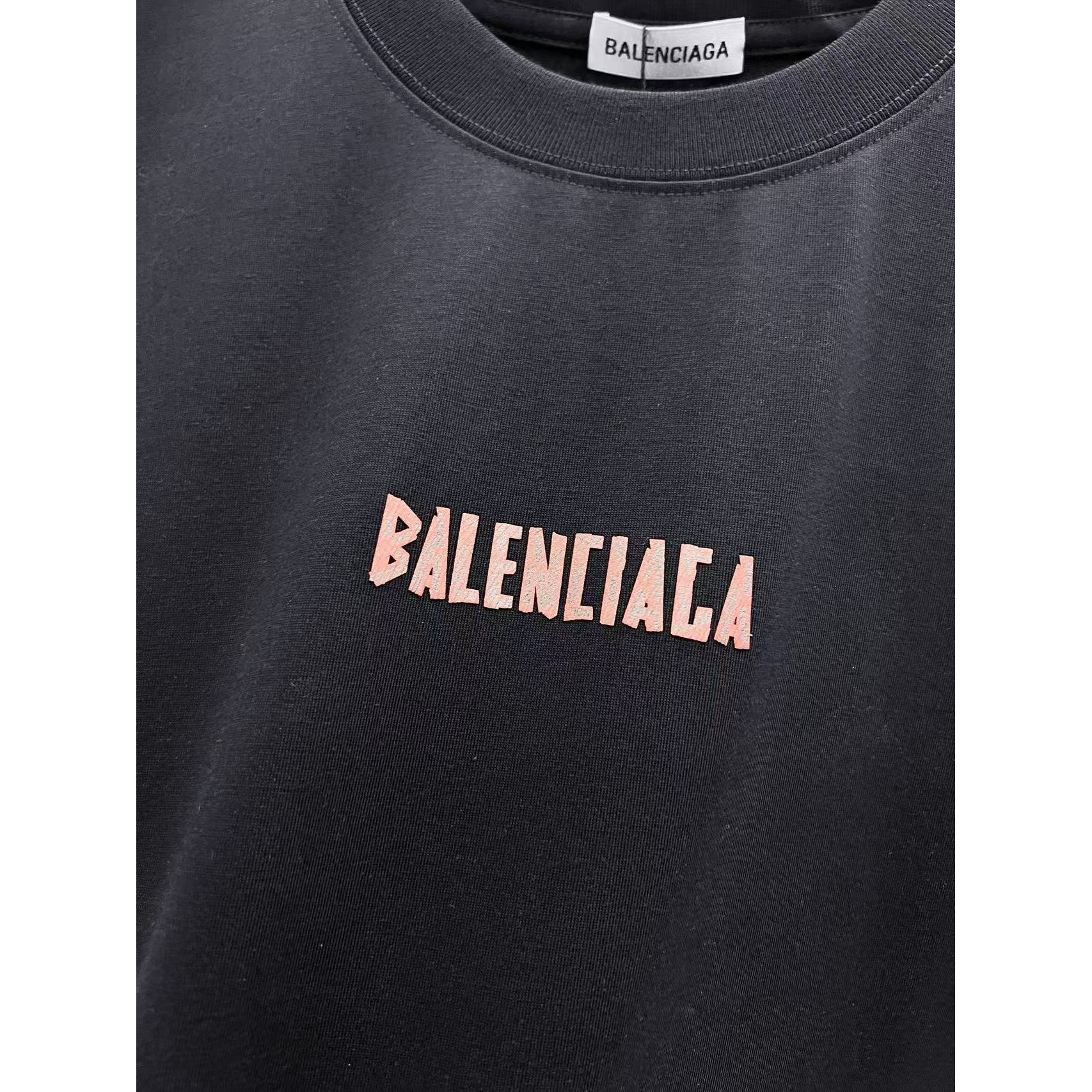 <p>Balenciaga 短袖T恤(黑)</p>