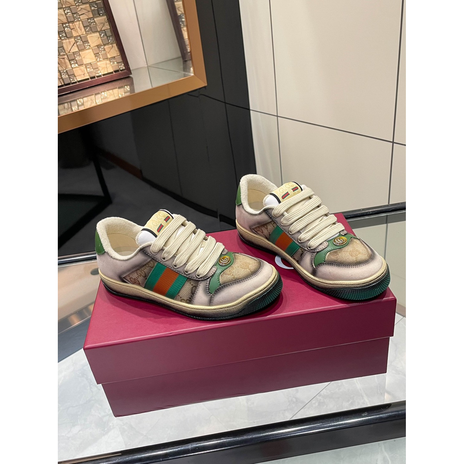 <p>GUCCI Screener系列运动鞋经典小脏鞋 (男款)</p>