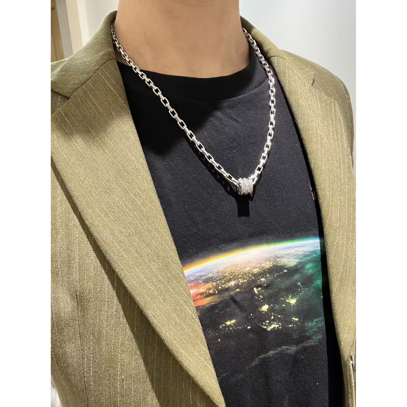 <p>BVLGARI&nbsp;项链</p>