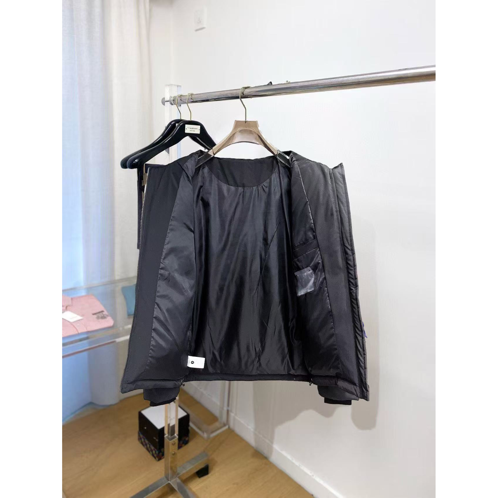 <p>MONCLER 秋冬新款羽绒服(黑)</p>