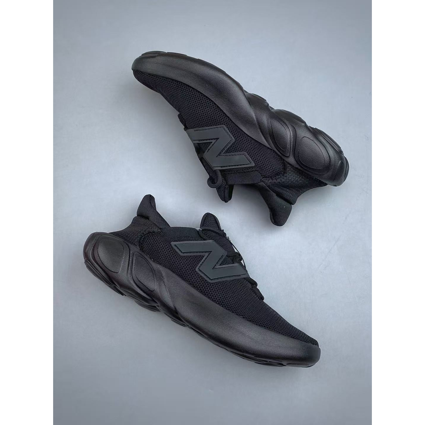 <p>New Balance 舒适贴合跑步鞋(黑)</p>