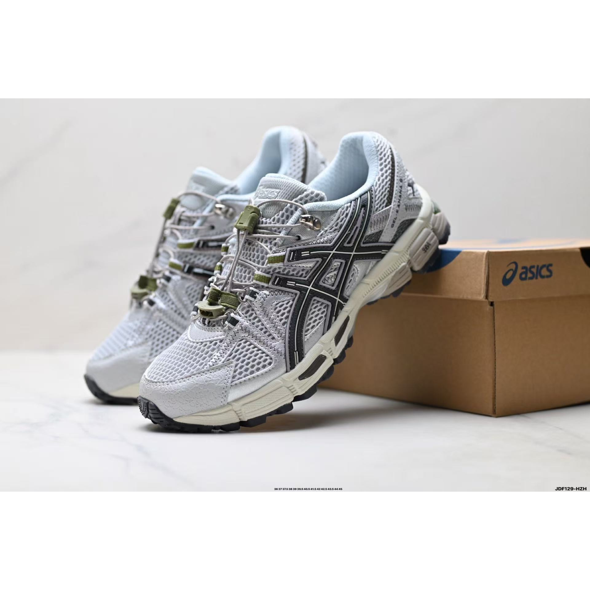 <p>Asics Gel-Kahana 8 FL&nbsp; 经典户外跑鞋(白)</p>