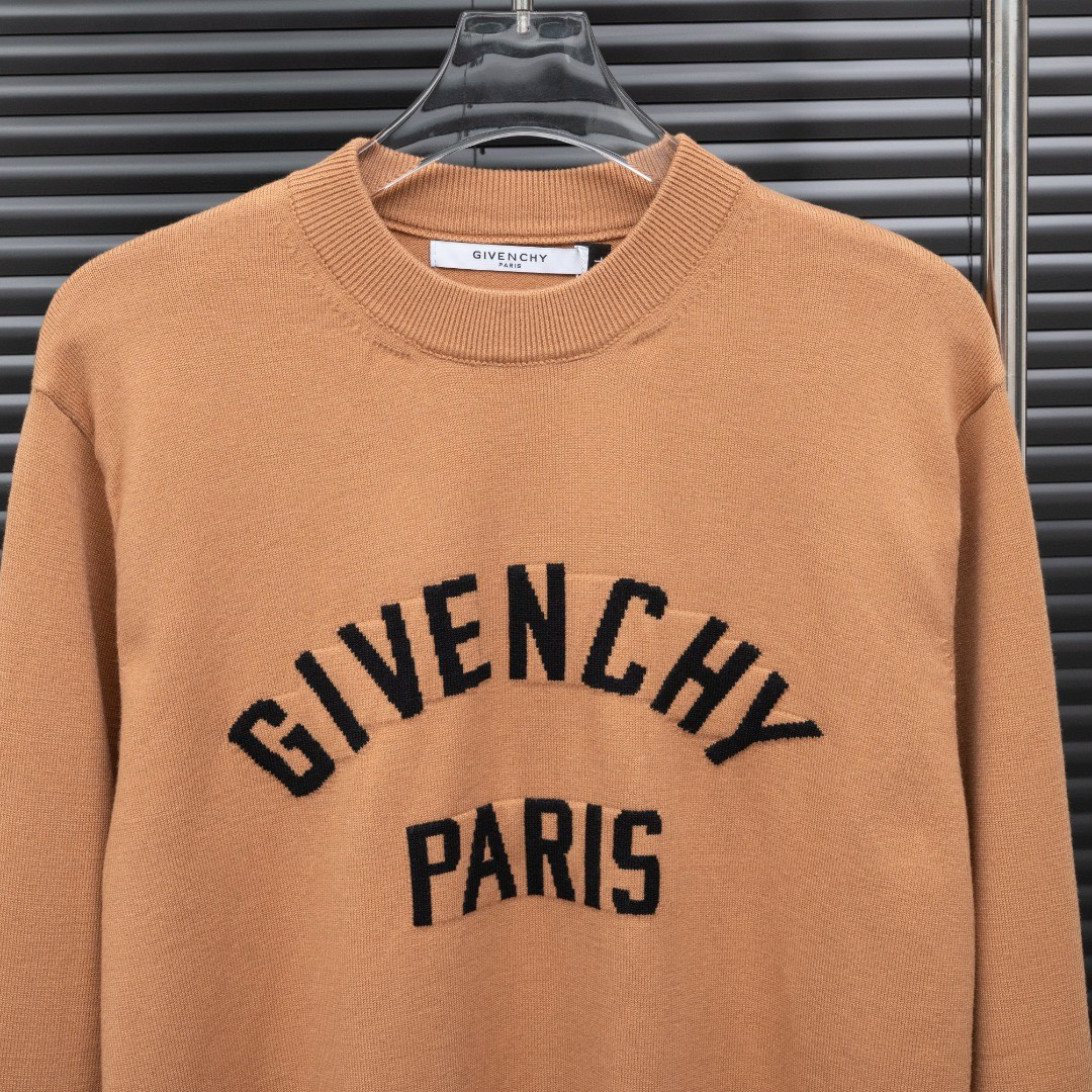 <p>Givenchy&nbsp;字母LOGO长袖毛衣(橘)</p>