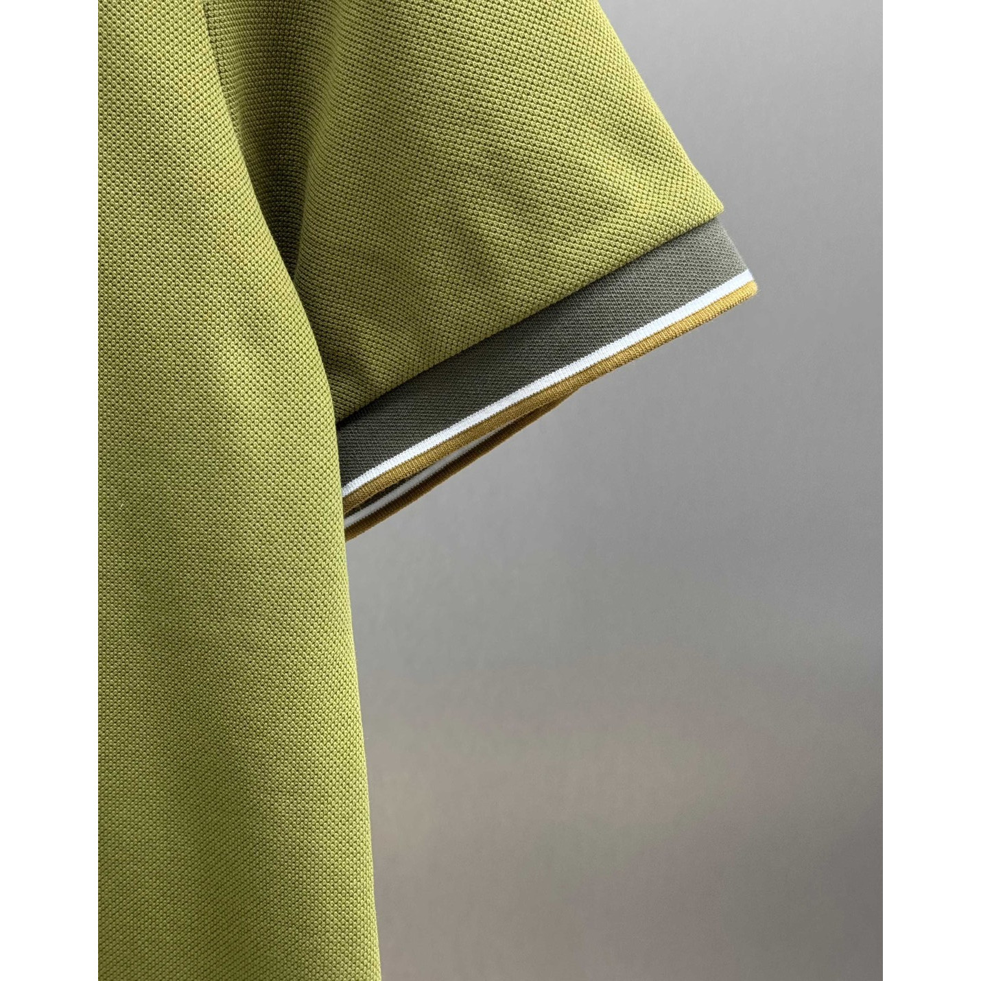 <p>BURBERRY 短袖翻领polo衫(綠)</p>