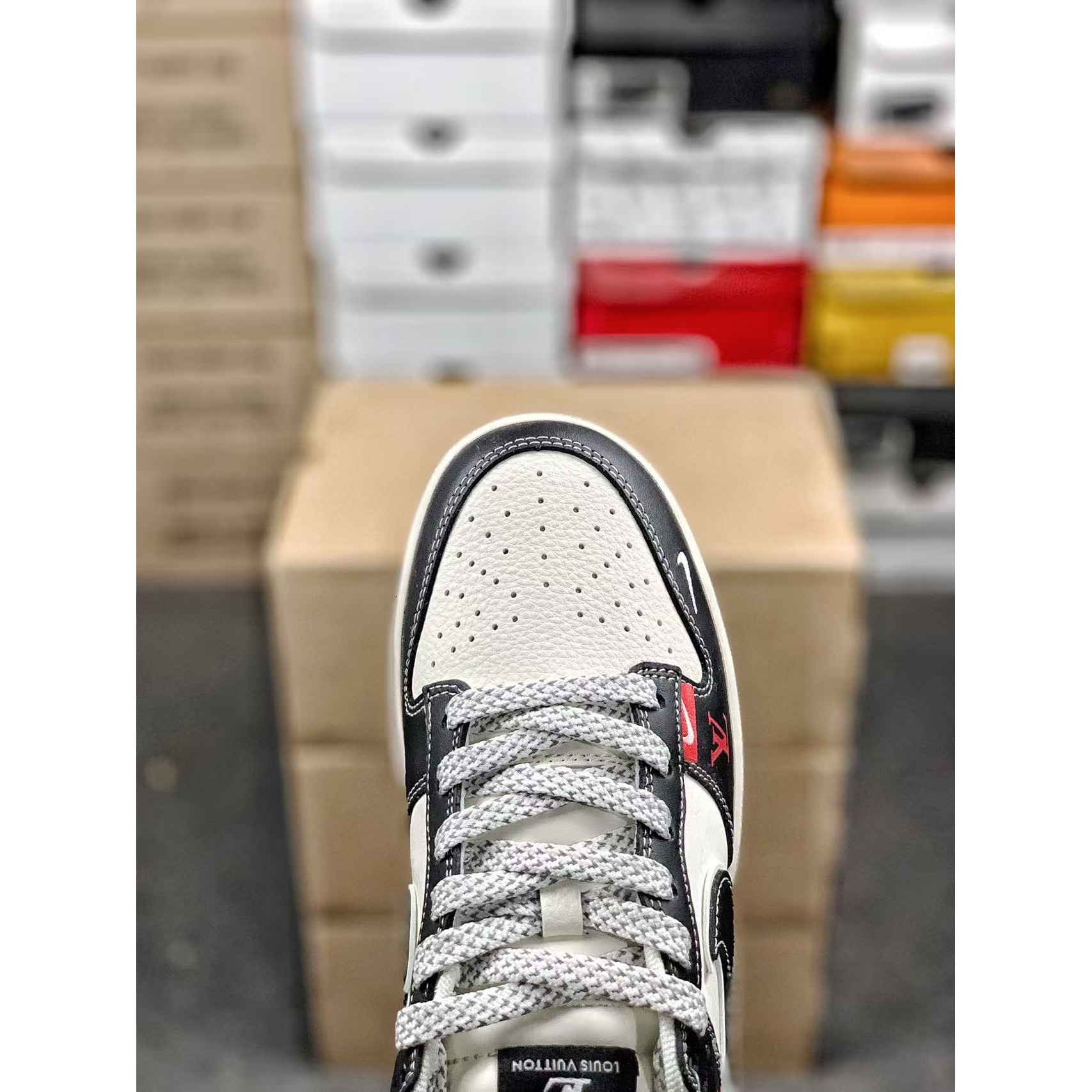 <p>Nk SB Dunk Low 百搭板鞋 黑白</p>
