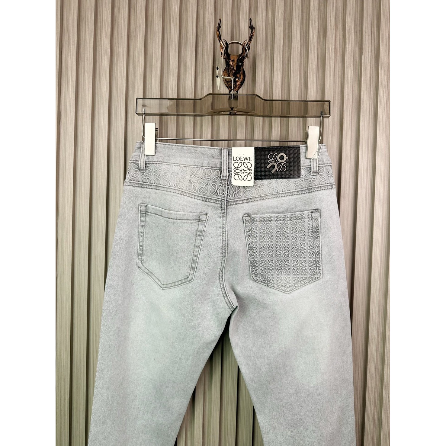 <p>LOEWE 牛仔褲</p>