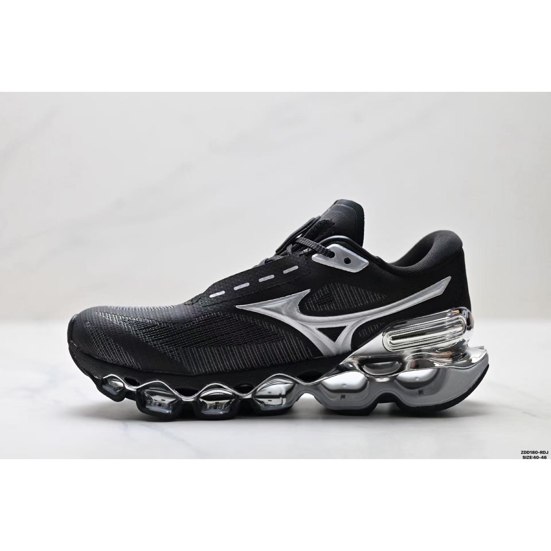 <p>Mizuno 生活休闲鞋(黑)</p>
