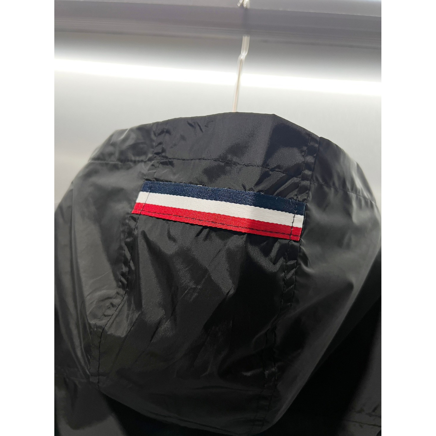 <p>MONCLER 夹克外套(黑)</p>