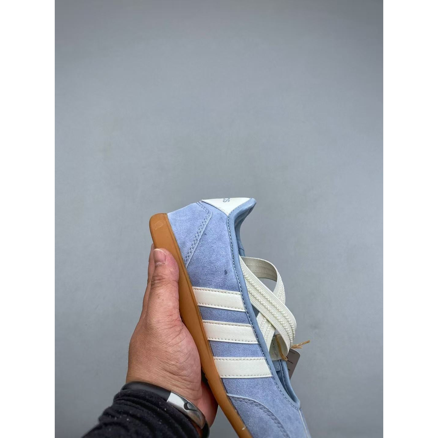 <p>Adidas BARREDA 玛丽珍鞋 (藍)</p>