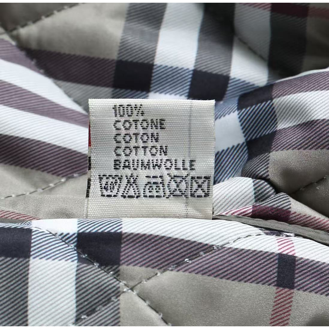 <p>BURBERRY 加厚棉服外套(綠)</p>