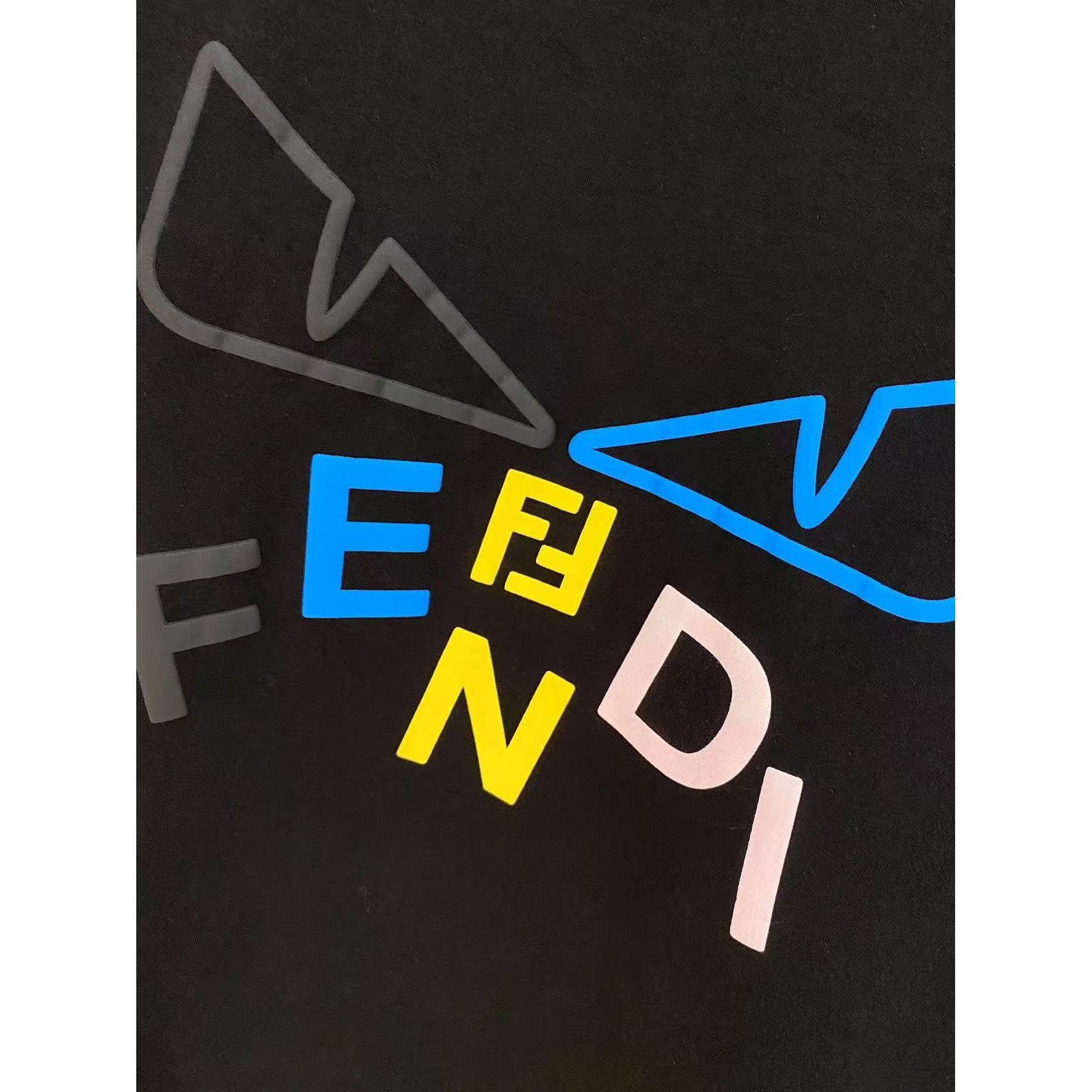 <p>FINDI&nbsp;太空棉卫衣(782476)</p>