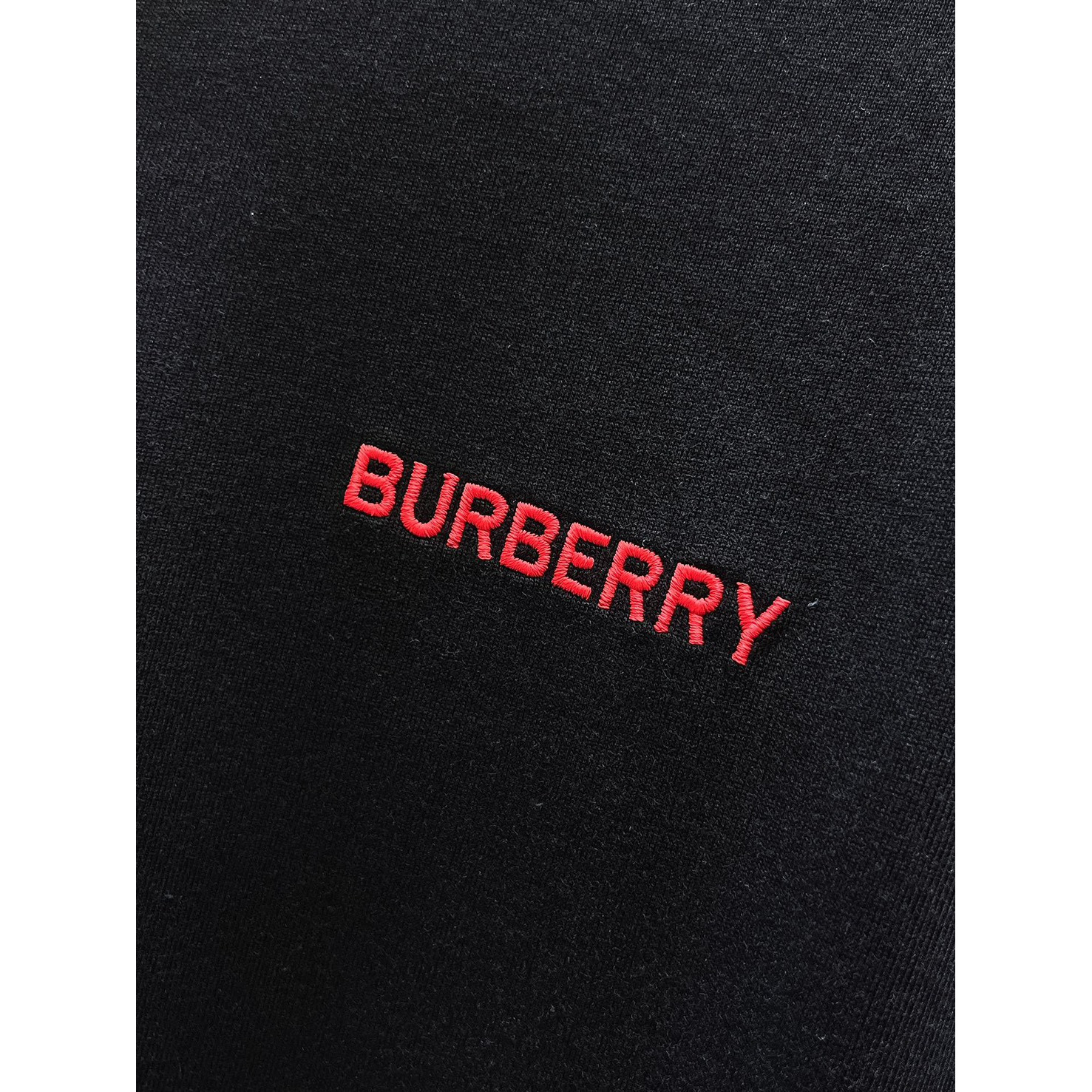 <p>BURBERRY 长袖T恤(黑)</p>