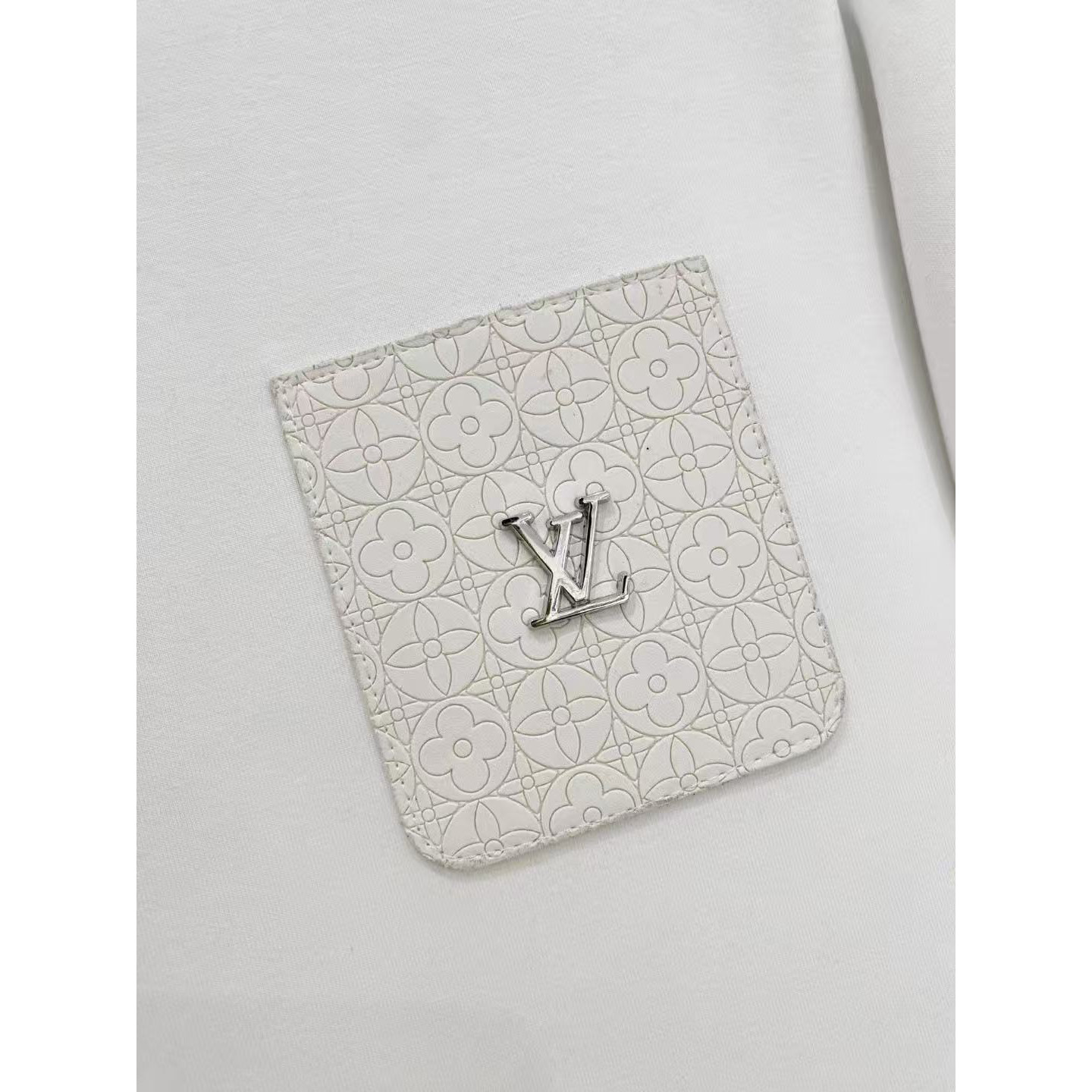 <p>LV 太空棉卫衣(白)</p>