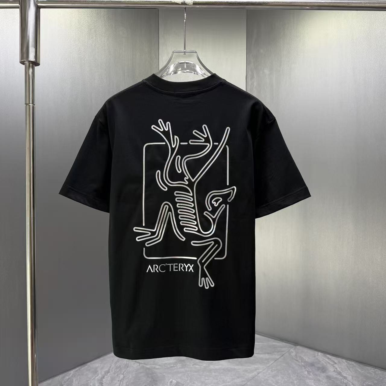 <p>Arc'teryx 短袖T恤(黑)</p>