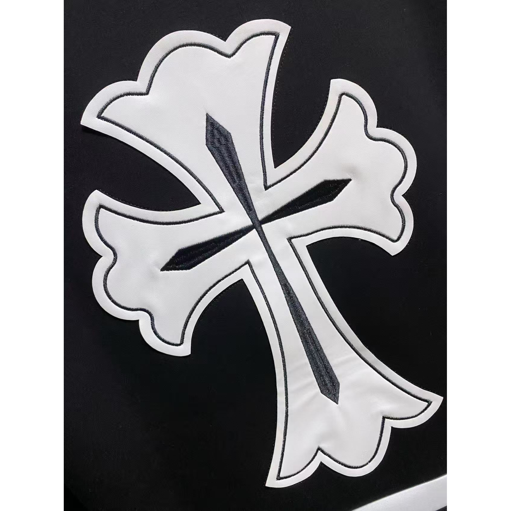 <p>CHROME HEARTS 太空棉卫衣(黑)</p>