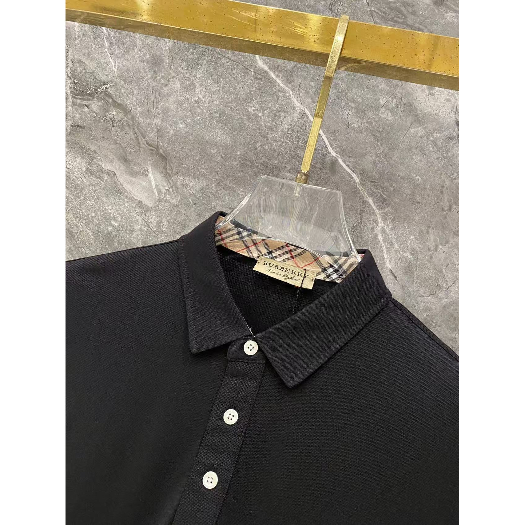 <p>Burberry 秋冬长袖Polo(782994)</p>