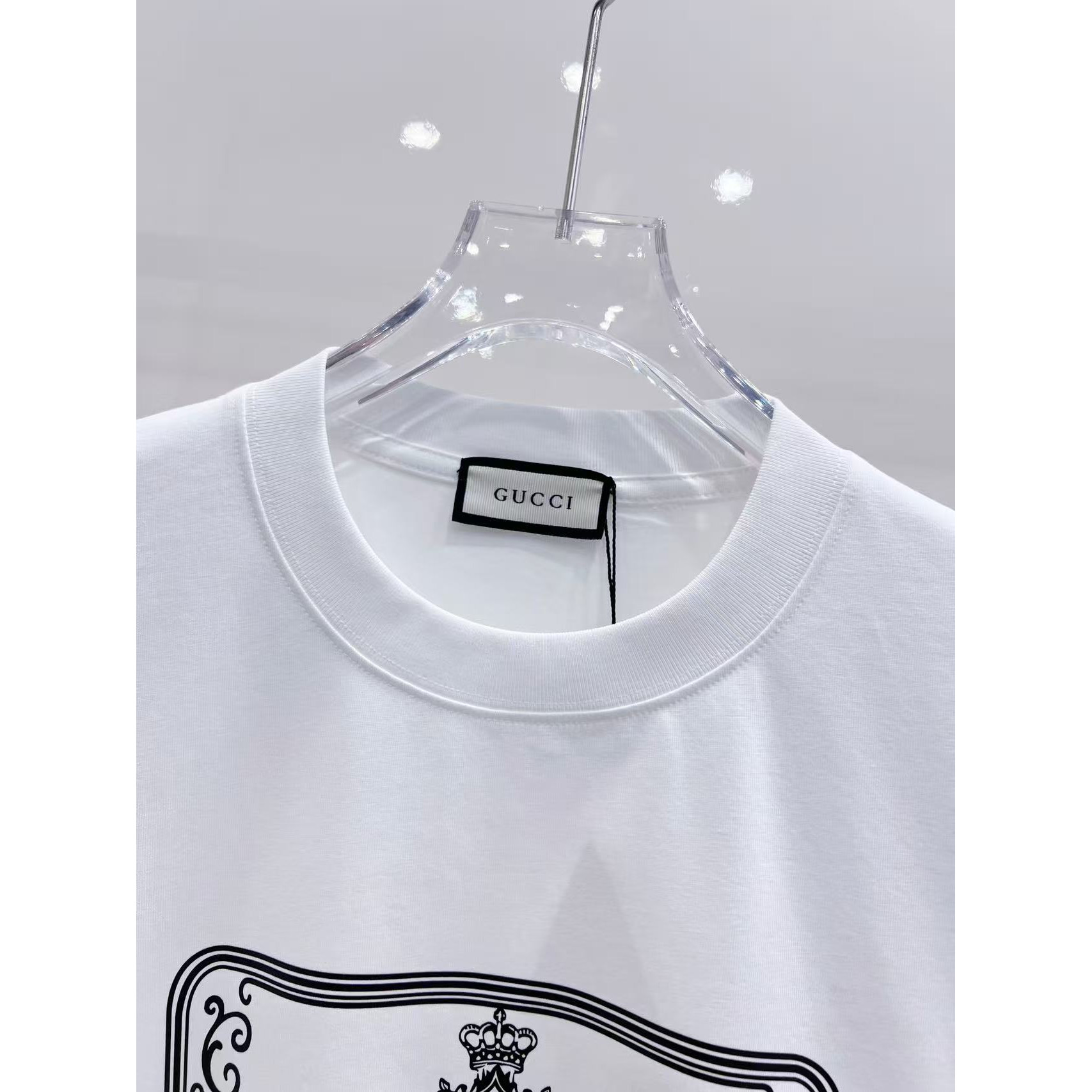 <p>GUCCI&nbsp;印花圆领短袖T恤(白)</p>