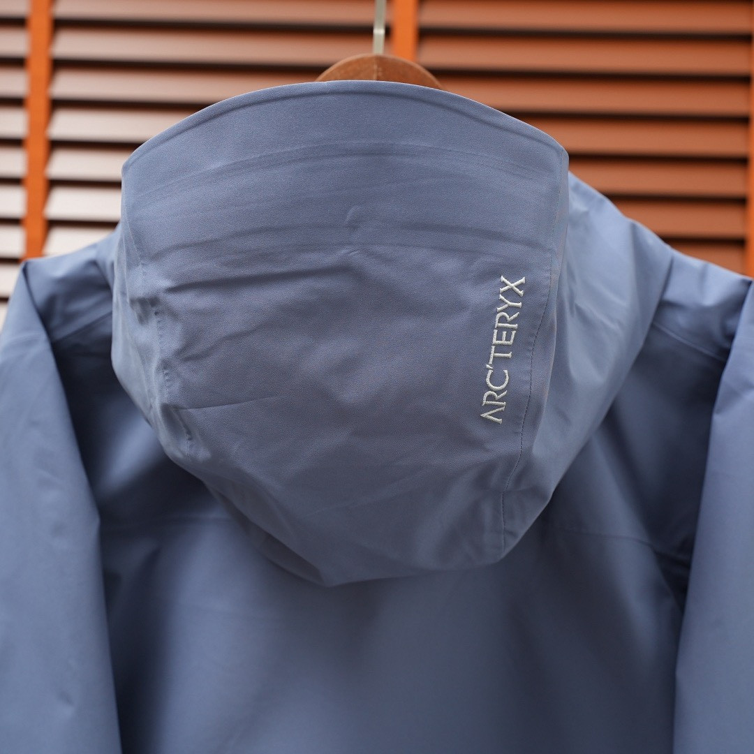 <p>ARC'TERYX &nbsp;BETA SV JACKET 增强防水防风连帽硬壳外套(层云蓝)&nbsp;</p>