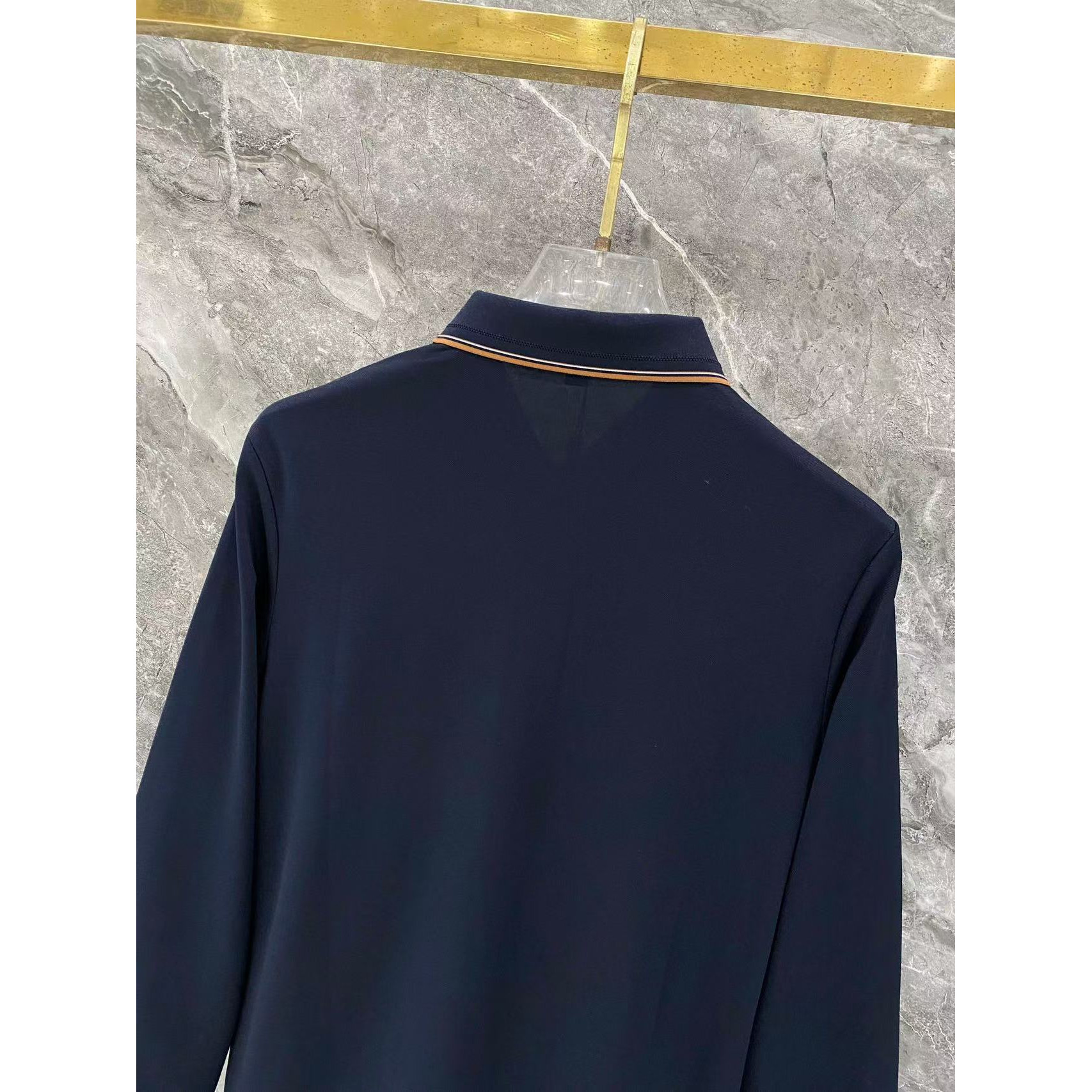 <p>Prada 秋冬长袖Polo(783009)</p>