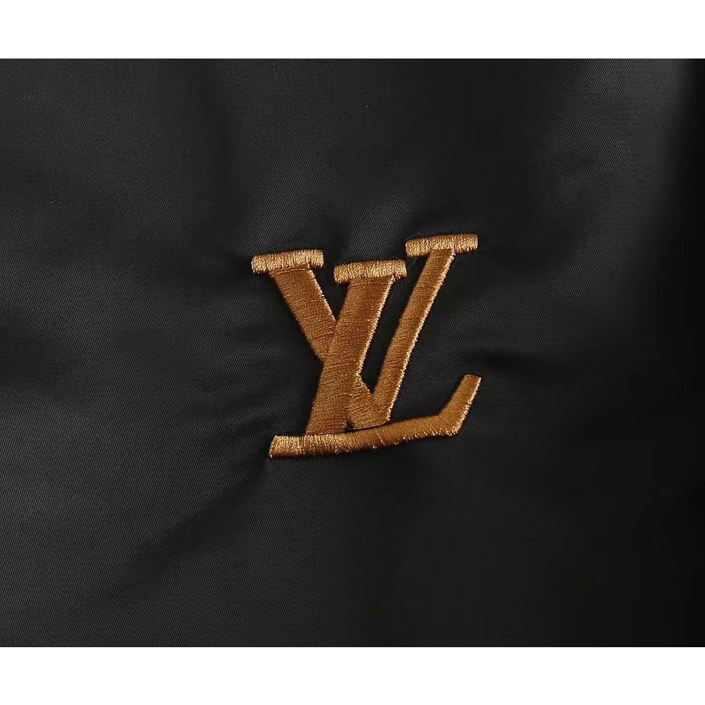 <p>LV 男士夹克外套(黑)</p>