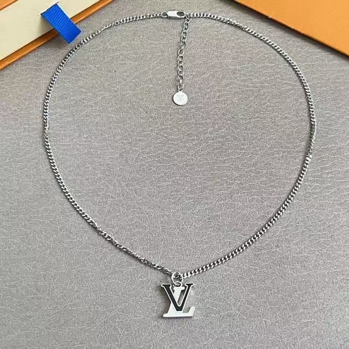 <p>LV 项链</p>