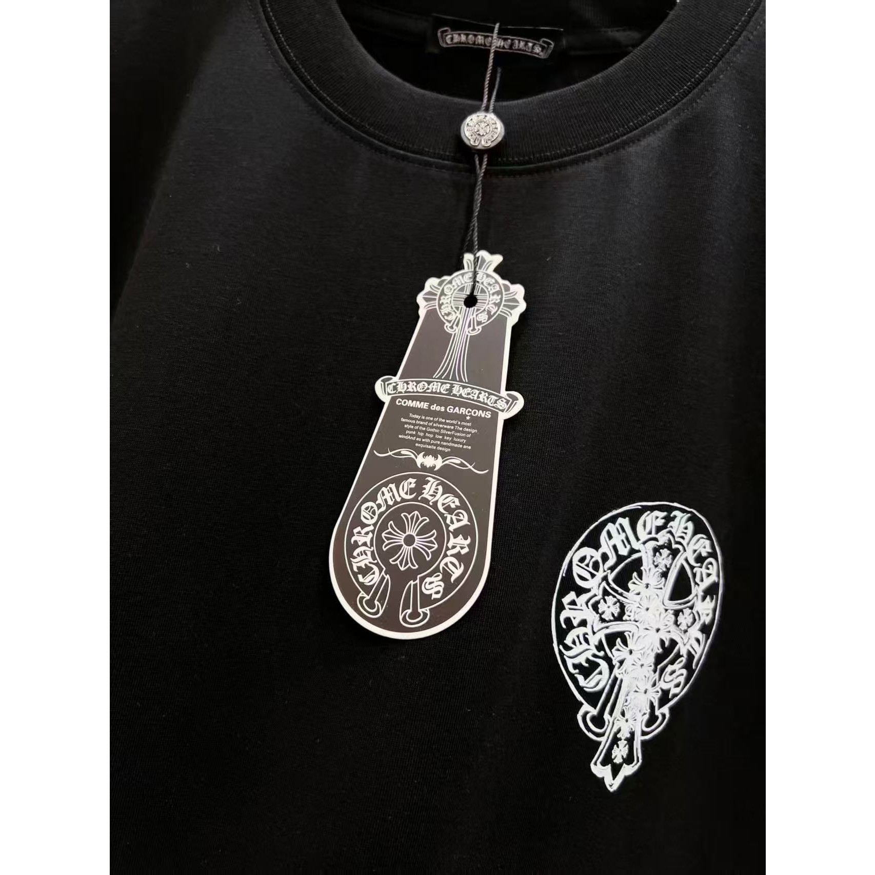 <p>CHROME HEARTS&nbsp;<span style="font-size:13px">短袖圆领T恤(黑)</span></p>