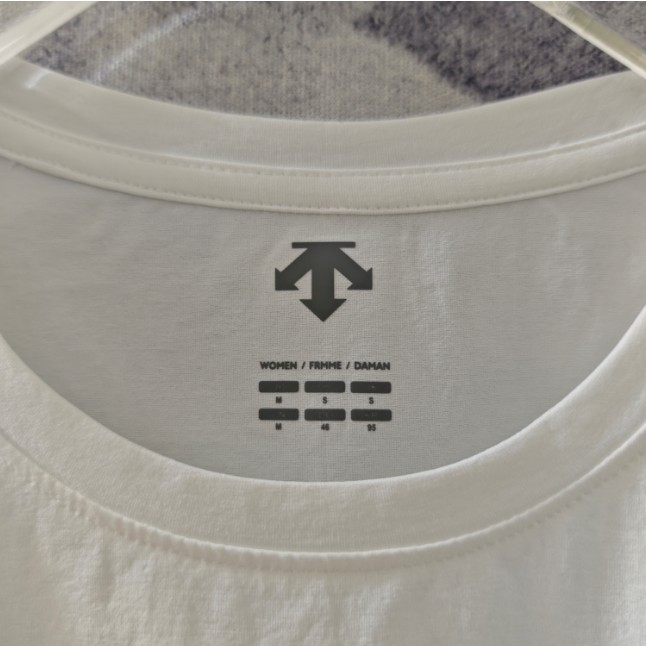 <p>DESCENTE 短袖T恤(白)</p>