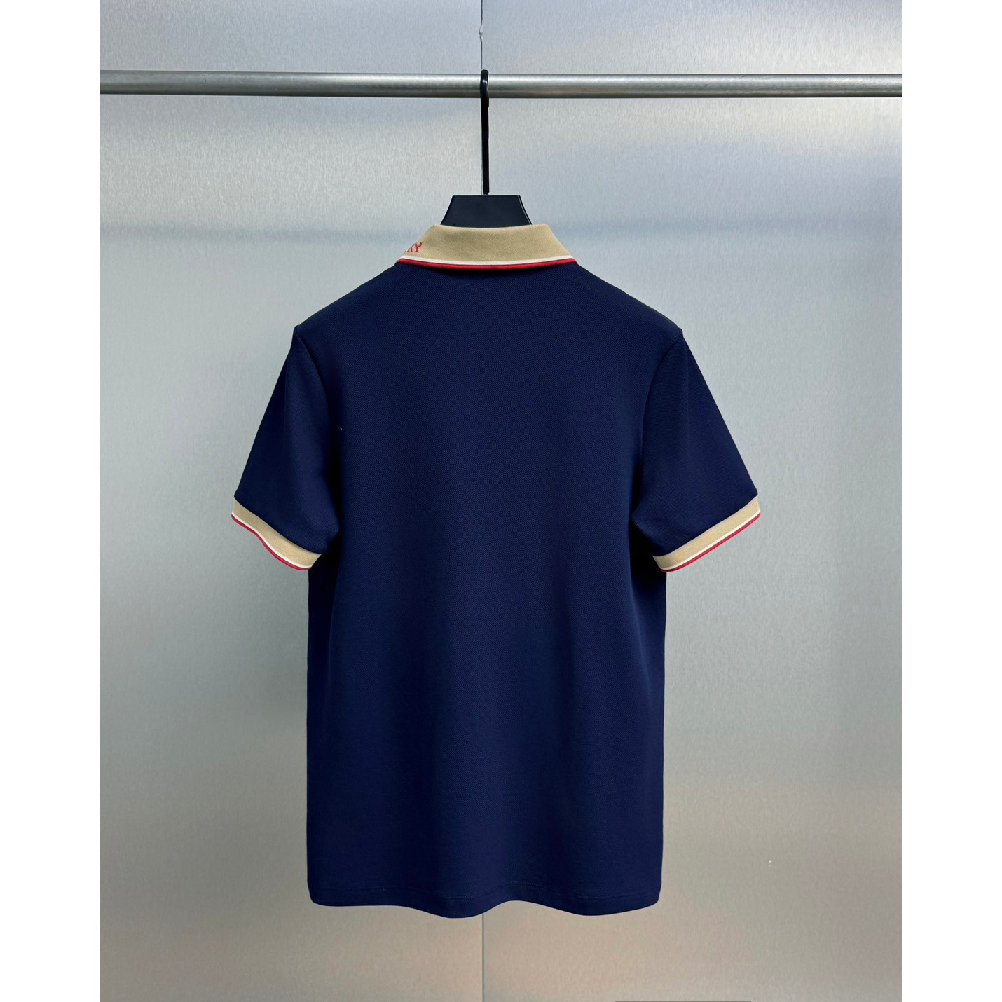 <p>BURBERRY 短袖翻领polo衫(藍)</p>