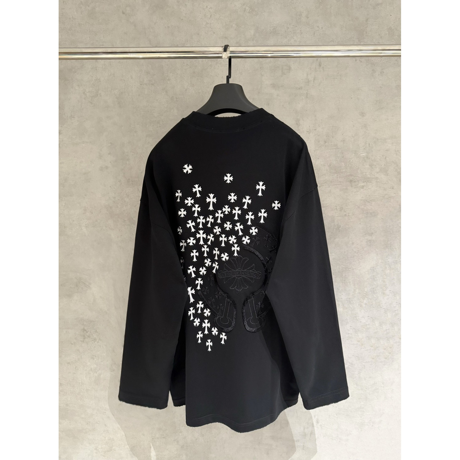 <p>CHROME HEARTS&nbsp;长袖T恤(黑B02)</p>

<p>&nbsp;</p>