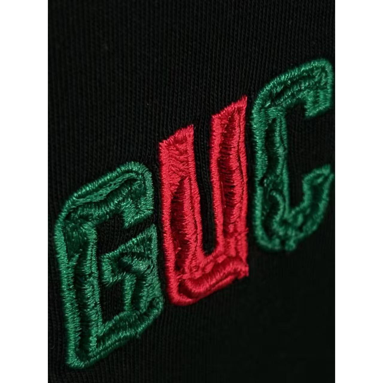 <p>GUCCI 刺绣短袖T恤(黑)</p>