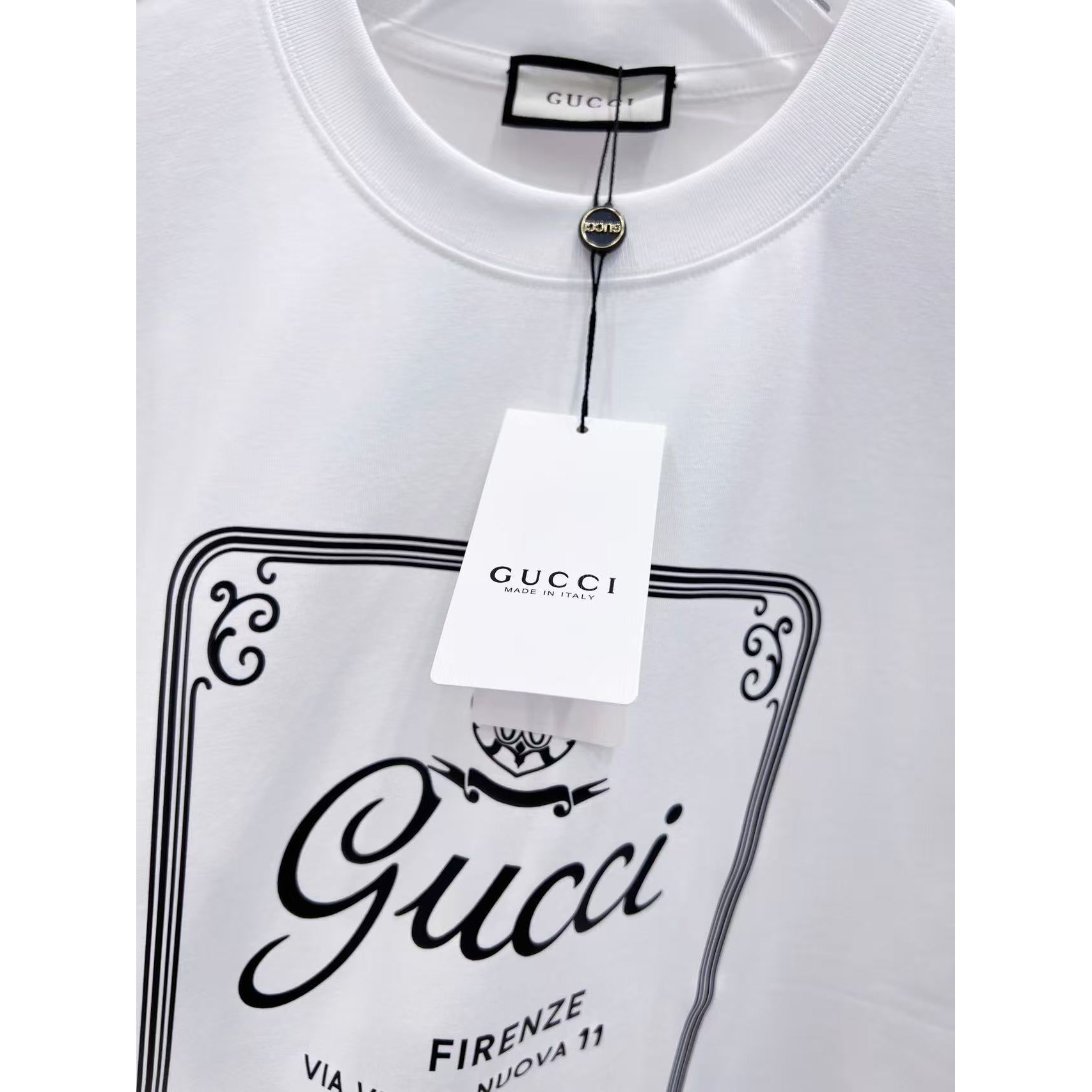 <p>GUCCI&nbsp;印花圆领短袖T恤(白)</p>
