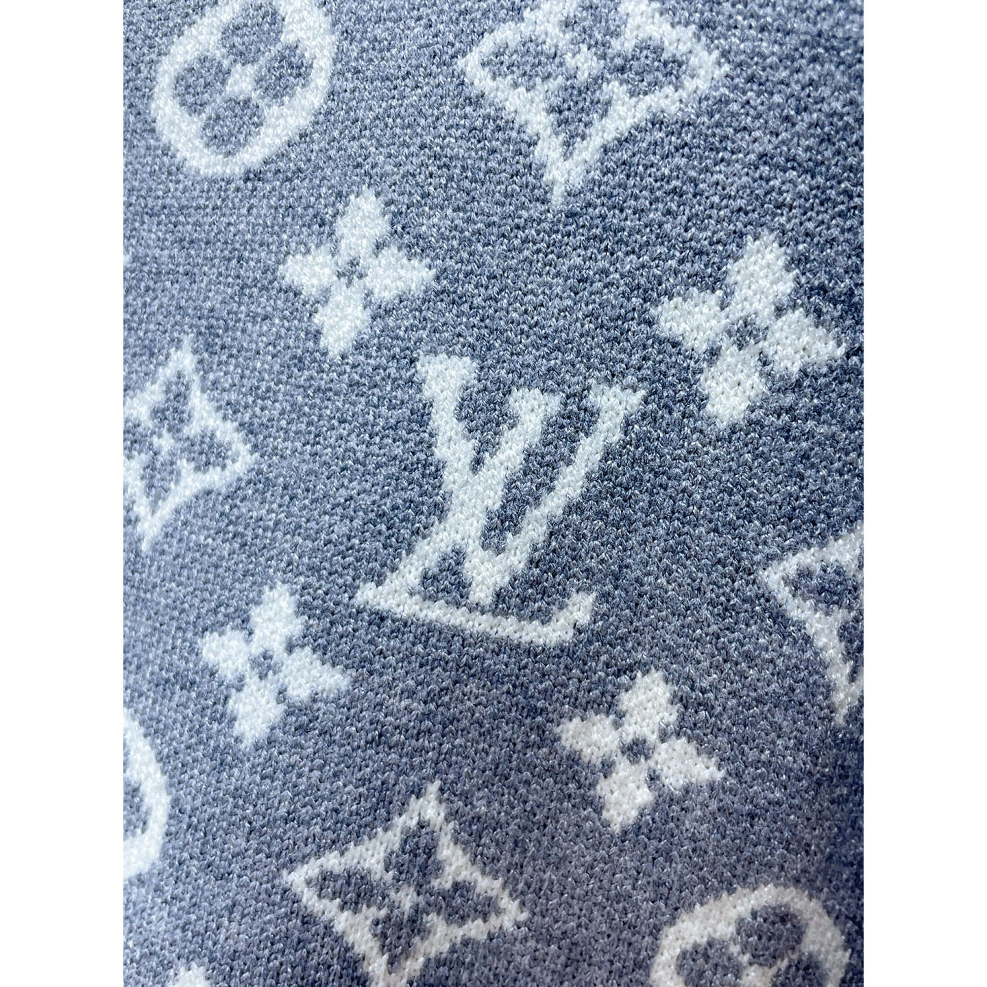 <p>LV 精品外套</p>
