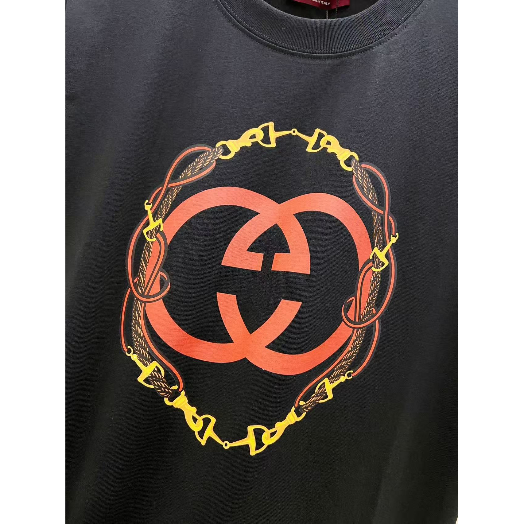 <p>Gucci 纯棉短袖T恤(黑)</p>