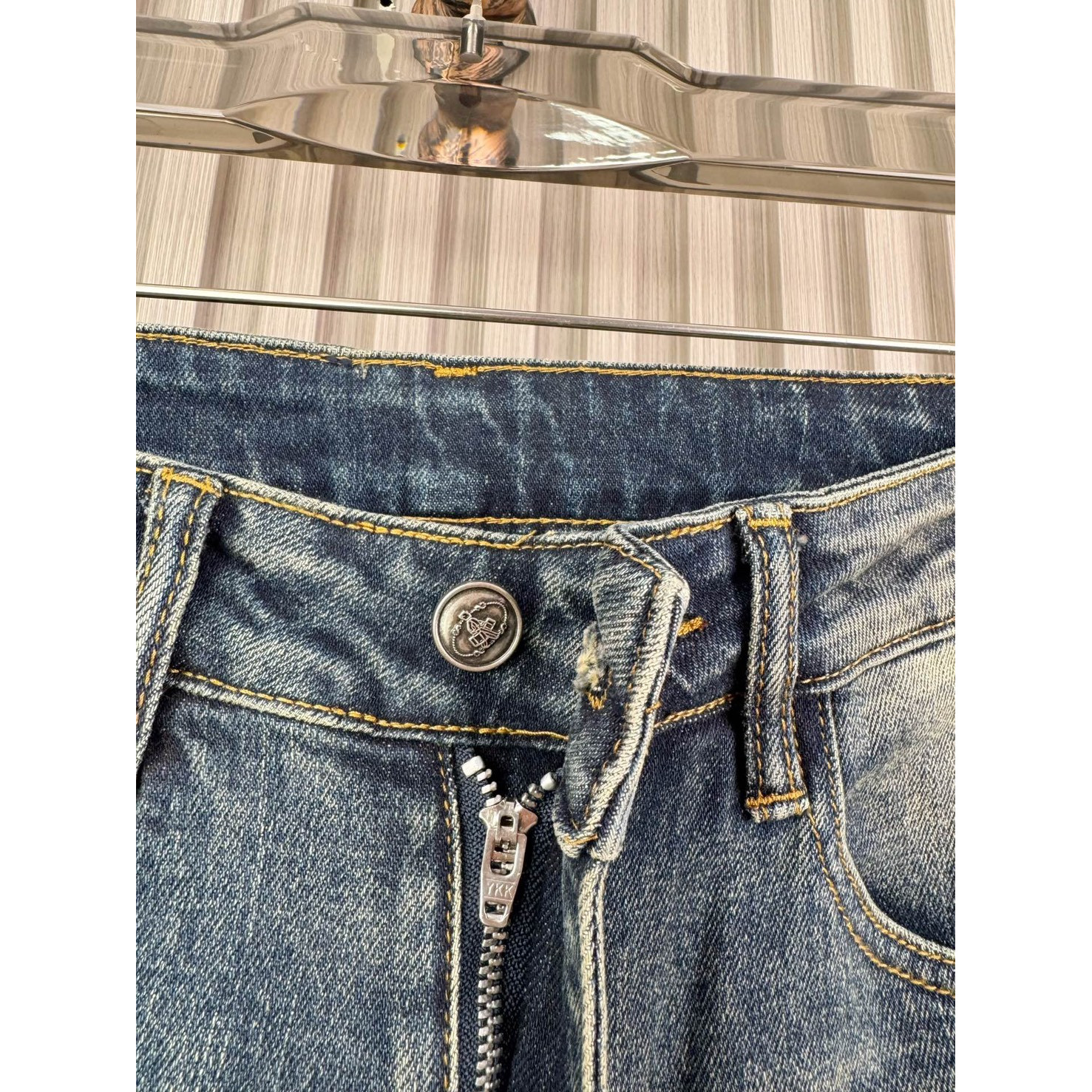 <p>PRADA 休閒牛仔褲</p>